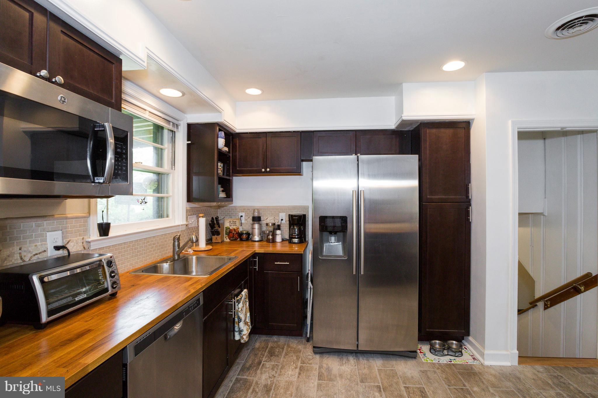 6607 Carroll Highlands Road Sykesville, MD 21784 - Photo 5 of 21 Kitchen