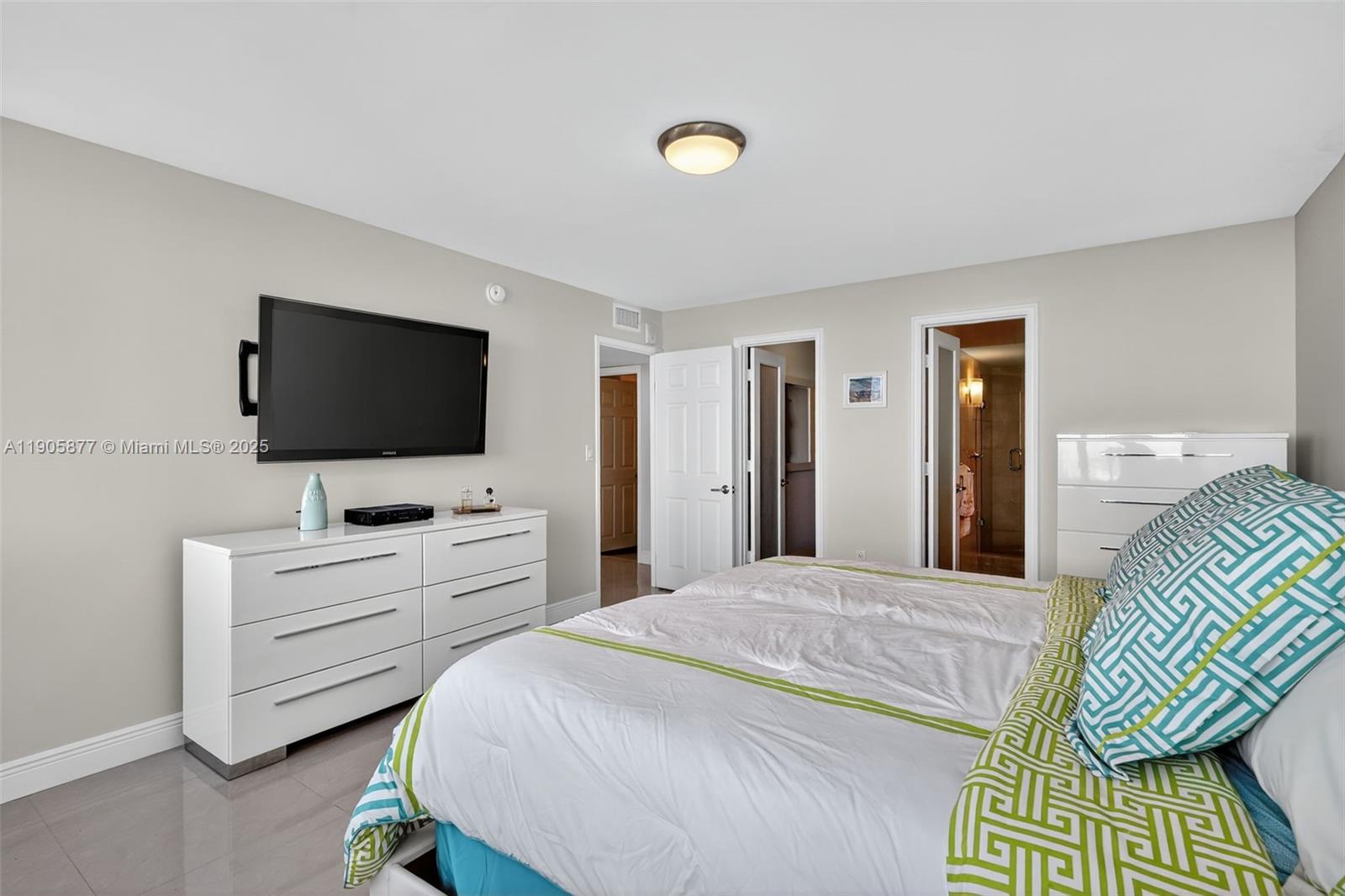 7135 Collins Avenue, Unit 705 Miami Beach, FL 33141 - Photo 24 of 71