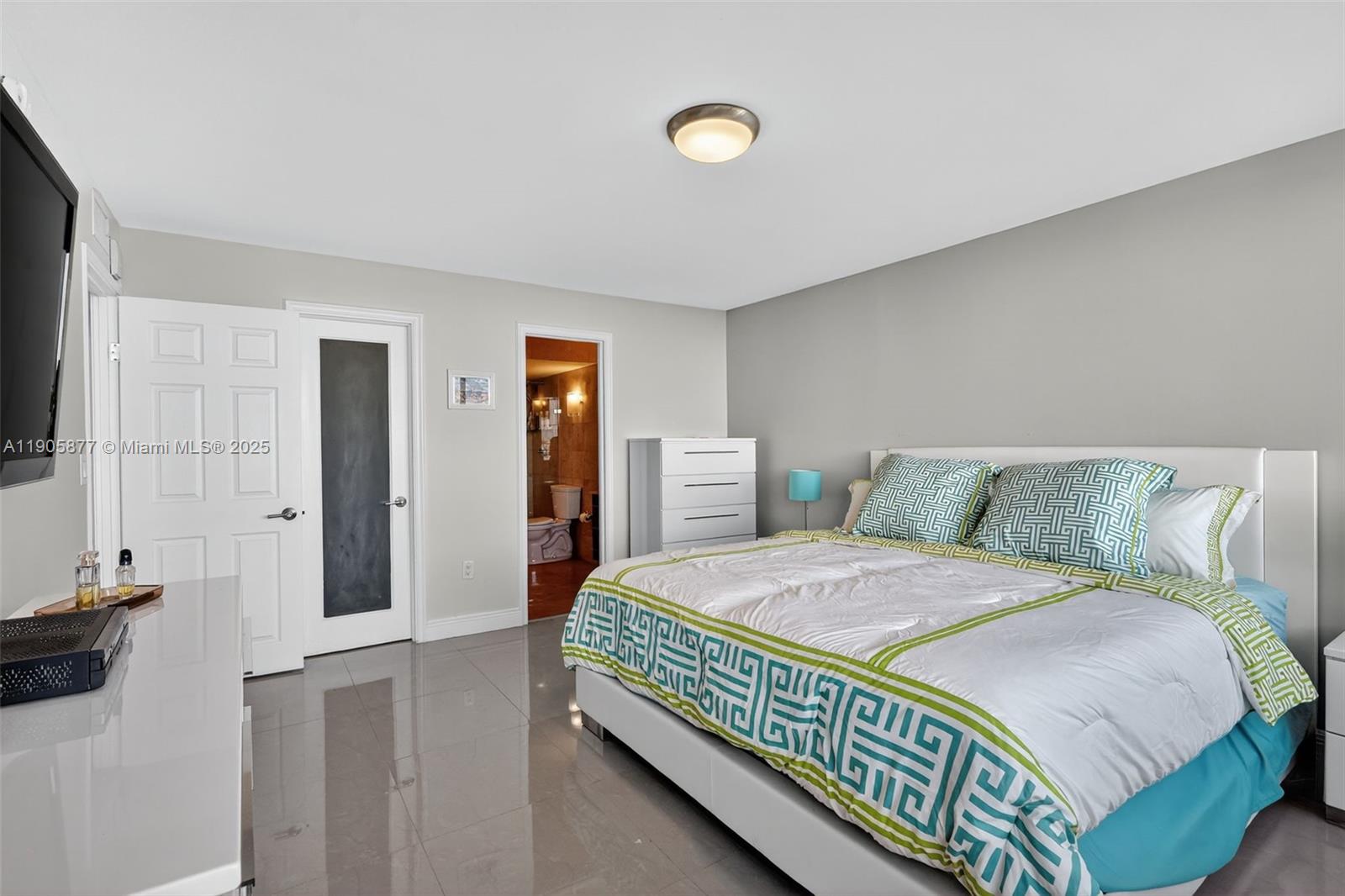 7135 Collins Avenue, Unit 705 Miami Beach, FL 33141 - Photo 26 of 71