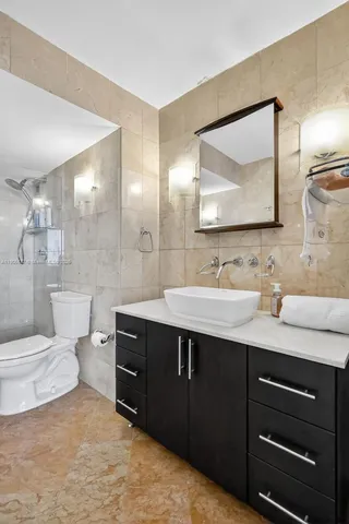 $825,000 | 7135 Collins Avenue, Unit 705, Miami Beach, FL 33141