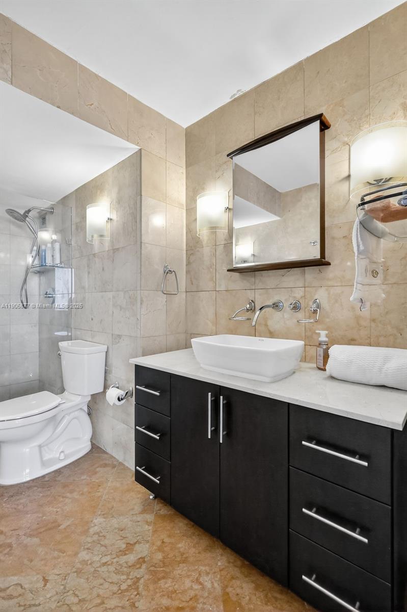 7135 Collins Avenue, Unit 705 Miami Beach, FL 33141 - Photo 30 of 71