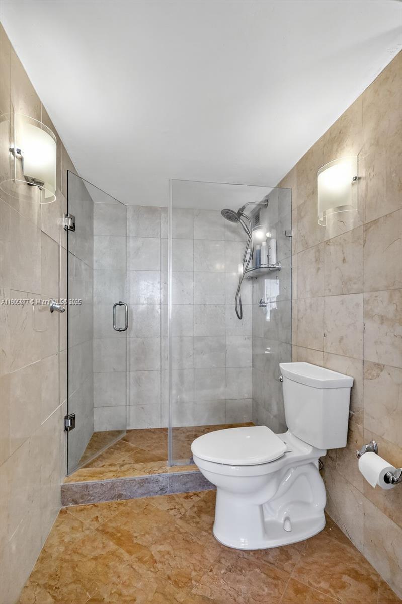 7135 Collins Avenue, Unit 705 Miami Beach, FL 33141 - Photo 31 of 71