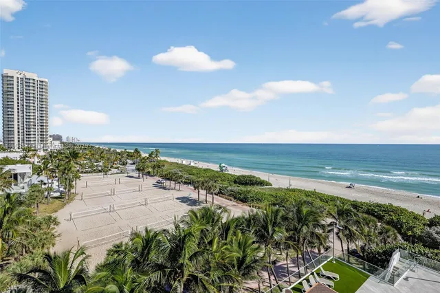 $825,000 | 7135 Collins Avenue, Unit 705, Miami Beach, FL 33141