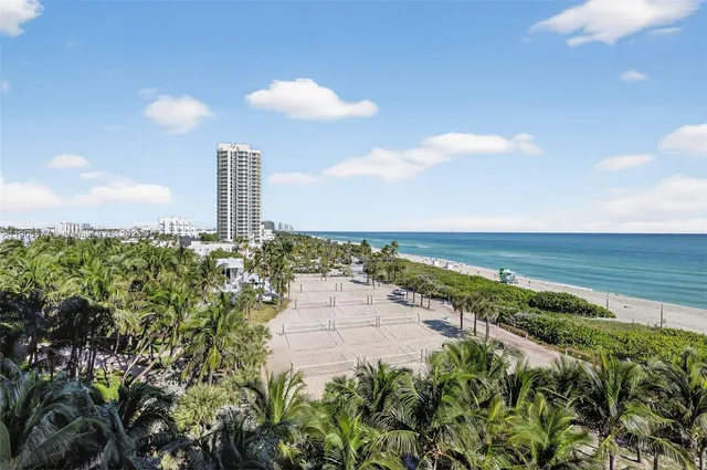 $825,000 | 7135 Collins Avenue, Unit 705, Miami Beach, FL 33141
