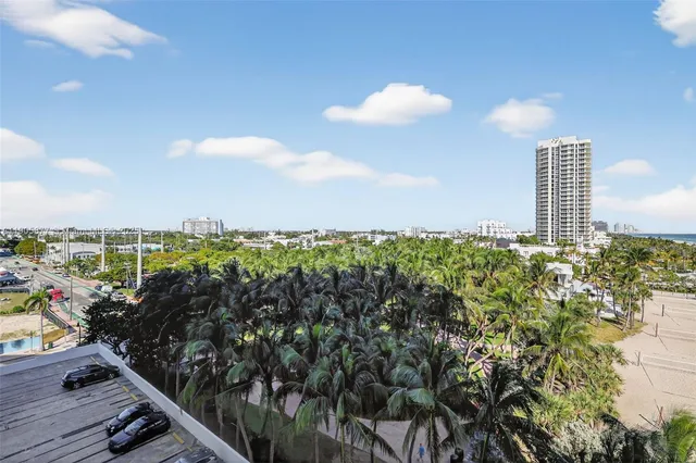 $825,000 | 7135 Collins Avenue, Unit 705, Miami Beach, FL 33141