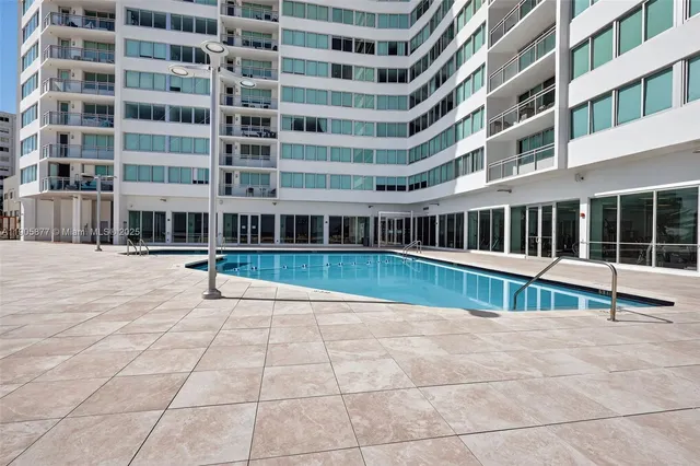 $825,000 | 7135 Collins Avenue, Unit 705, Miami Beach, FL 33141