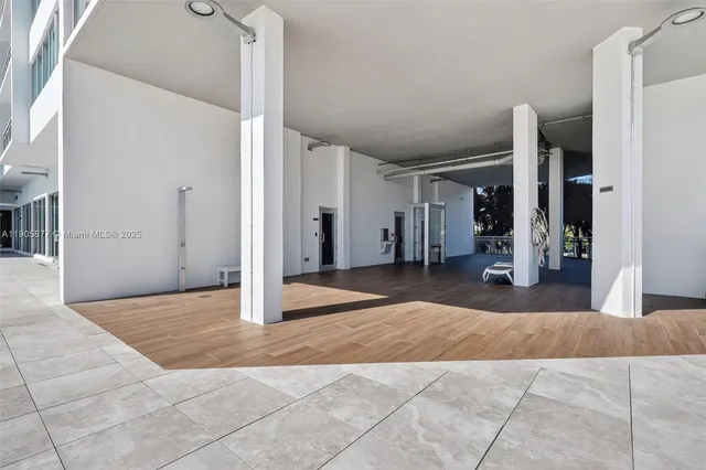 $825,000 | 7135 Collins Avenue, Unit 705, Miami Beach, FL 33141