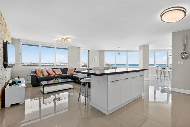 $825,000 | 7135 Collins Avenue, Unit 705, Miami Beach, FL 33141