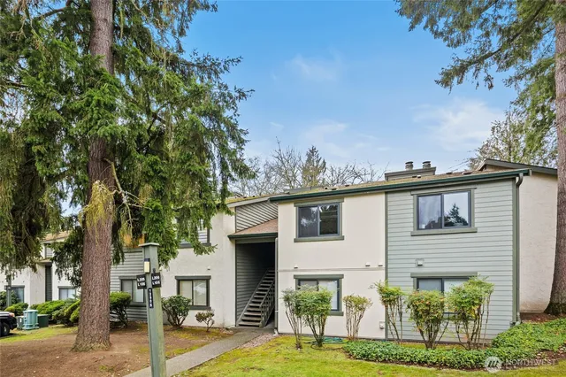 $489,500 | 12905 126th Court Northeast, Unit L105, Kirkland, WA 98034