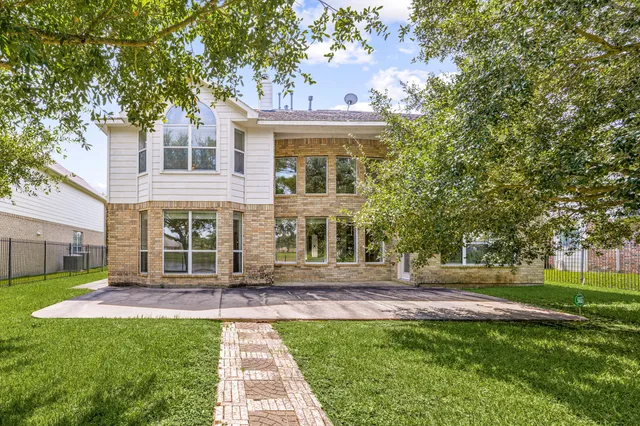 $2,750 | 7711 Summer Shore Drive, Rosenberg, TX 77469