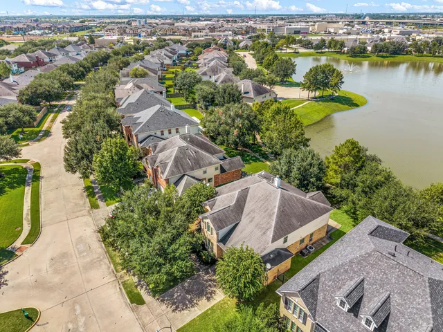 $2,750 | 7711 Summer Shore Drive, Rosenberg, TX 77469