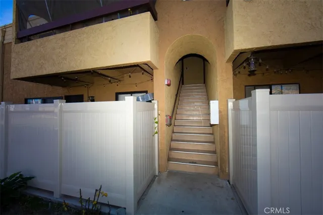 $405,000 | 18756 Mandan Street, Unit 1514, Canyon Country, CA 91351
