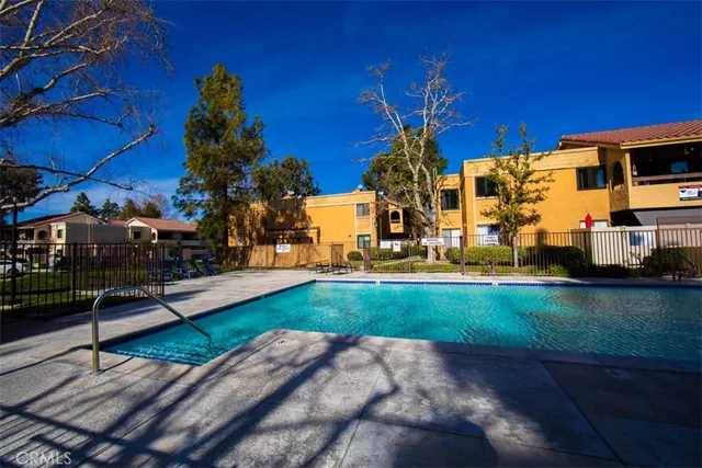 $405,000 | 18756 Mandan Street, Unit 1514, Canyon Country, CA 91351