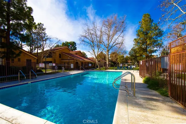 $405,000 | 18756 Mandan Street, Unit 1514, Canyon Country, CA 91351