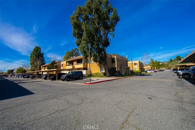$405,000 | 18756 Mandan Street, Unit 1514, Canyon Country, CA 91351