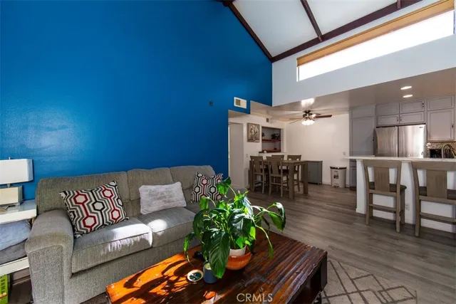 $405,000 | 18756 Mandan Street, Unit 1514, Canyon Country, CA 91351