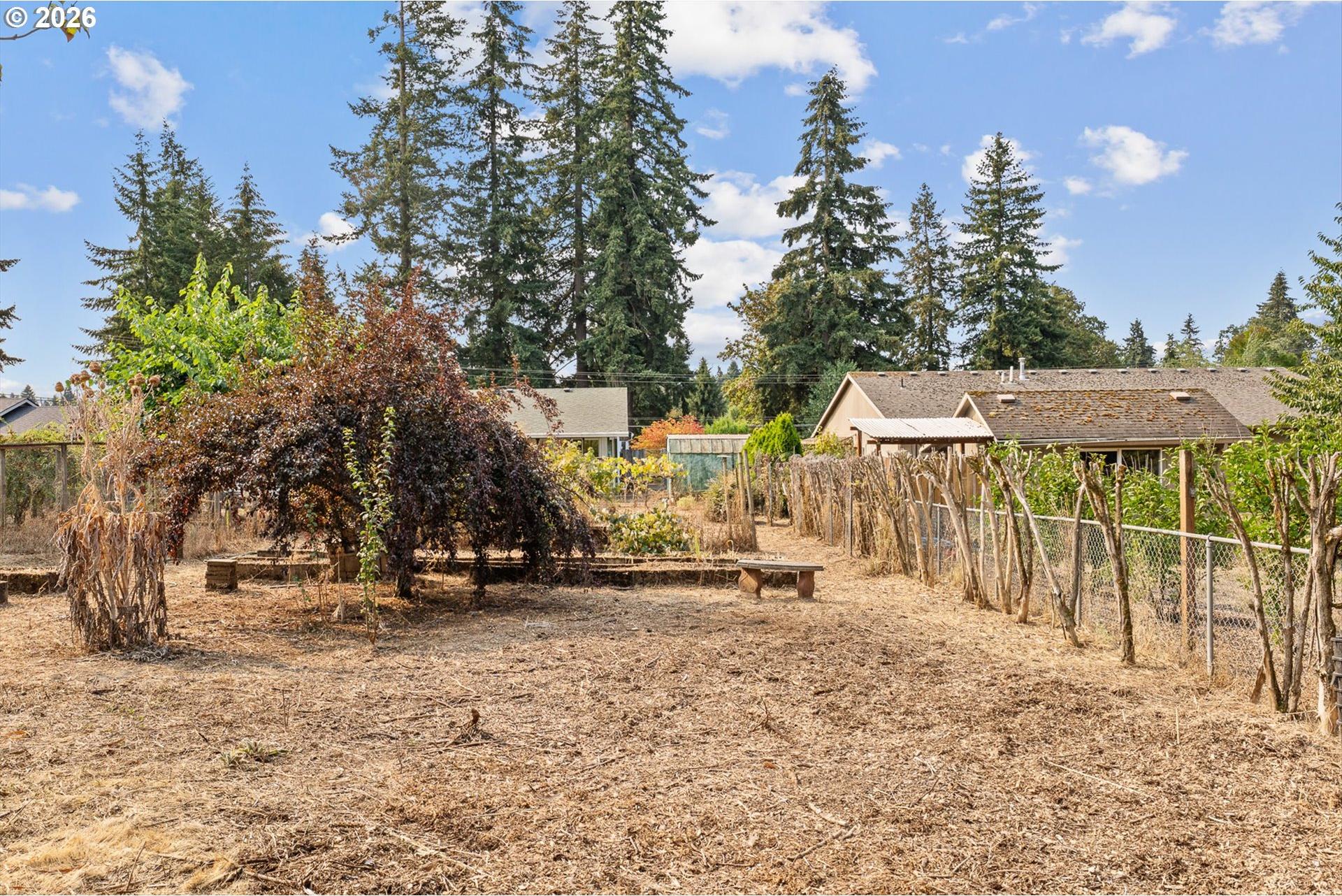 15035 Glen Oak Road Oregon City, OR 97045 - Photo 35 of 42 Backyard
