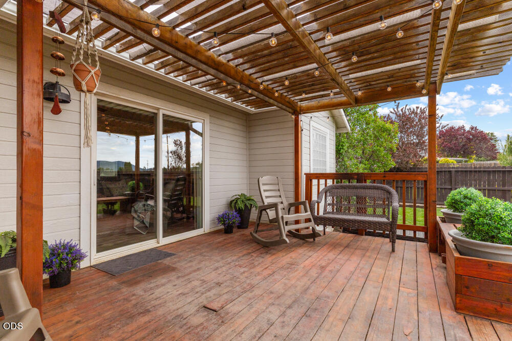 7464 Ruth Drive Klamath Falls, OR 97603 - Photo 44 of 47