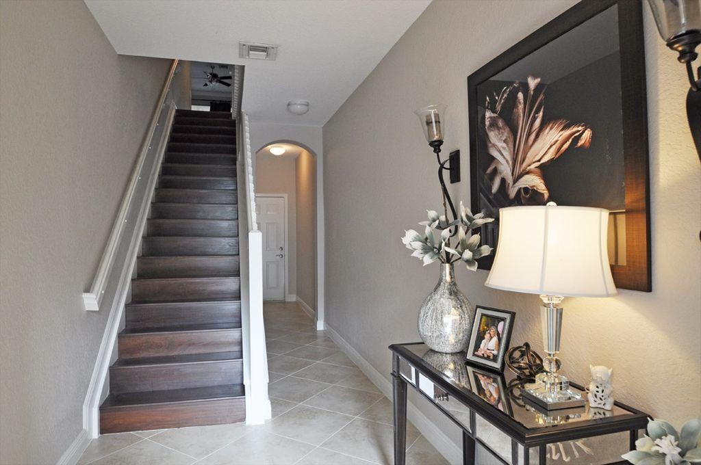 121 Seagrape Drive, Unit 202 Jupiter, FL 33458 - Photo 2 of 14 ISad02rh71msf30000000000