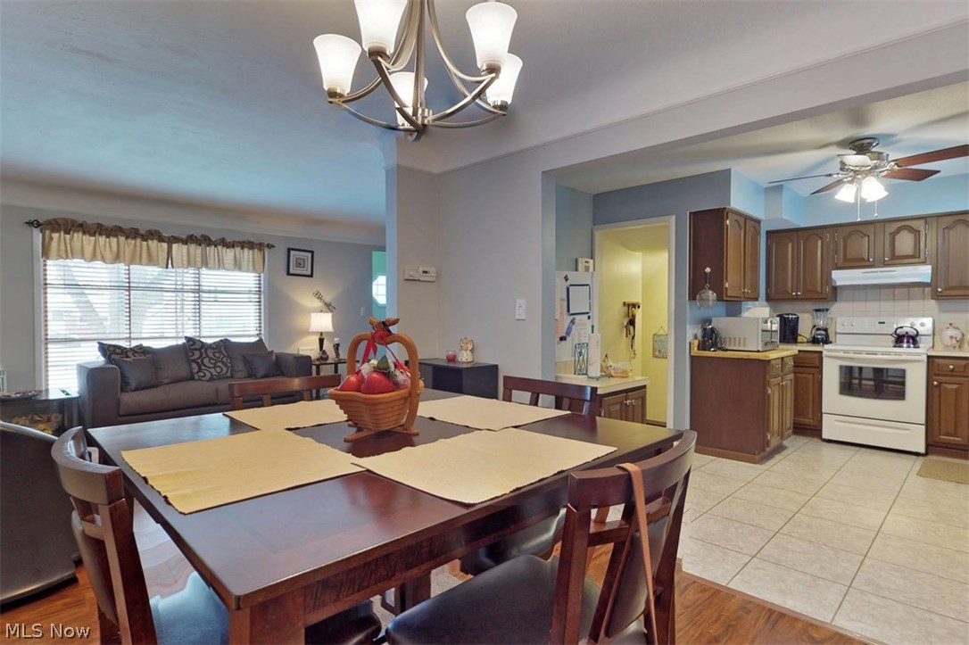 1559 Edgefield Road Lyndhurst, OH 44124 - Photo 8 of 29