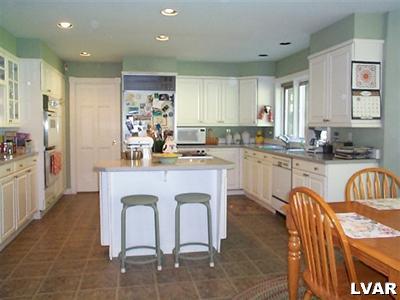269 Chestnut Hill Road Emmaus, PA 18049 - Photo 8 of 17 Kitchen
