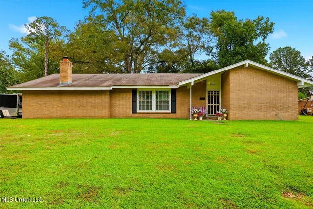 $228,000 | 5320 Meadow Oaks Park Drive, Jackson, MS 39211
