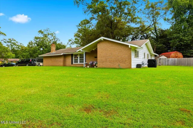 $228,000 | 5320 Meadow Oaks Park Drive, Jackson, MS 39211