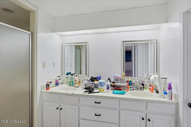 $228,000 | 5320 Meadow Oaks Park Drive, Jackson, MS 39211