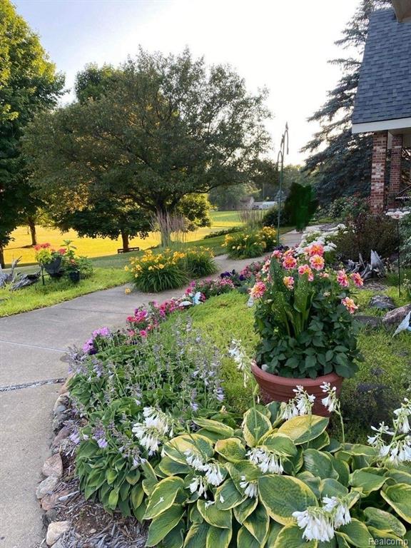 6640 Munsell Road Howell, MI 48843 - Photo 2 of 60