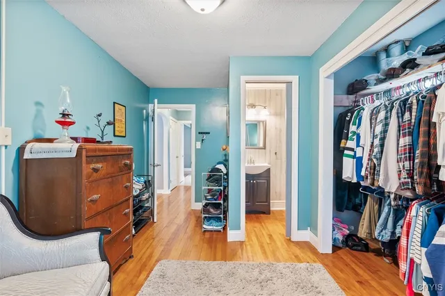 $299,900 | 104 Orchard Drive East, Salina, NY 13212