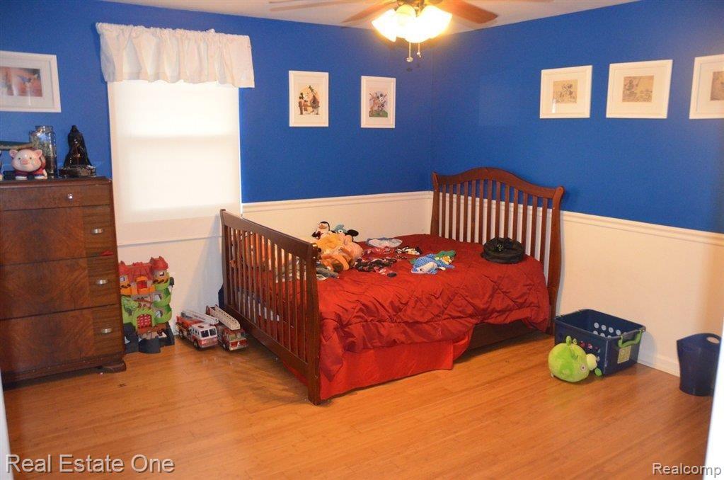 457 Pinehurst Drive Rochester, MI 48309 - Photo 16 of 23 Bedroom two
