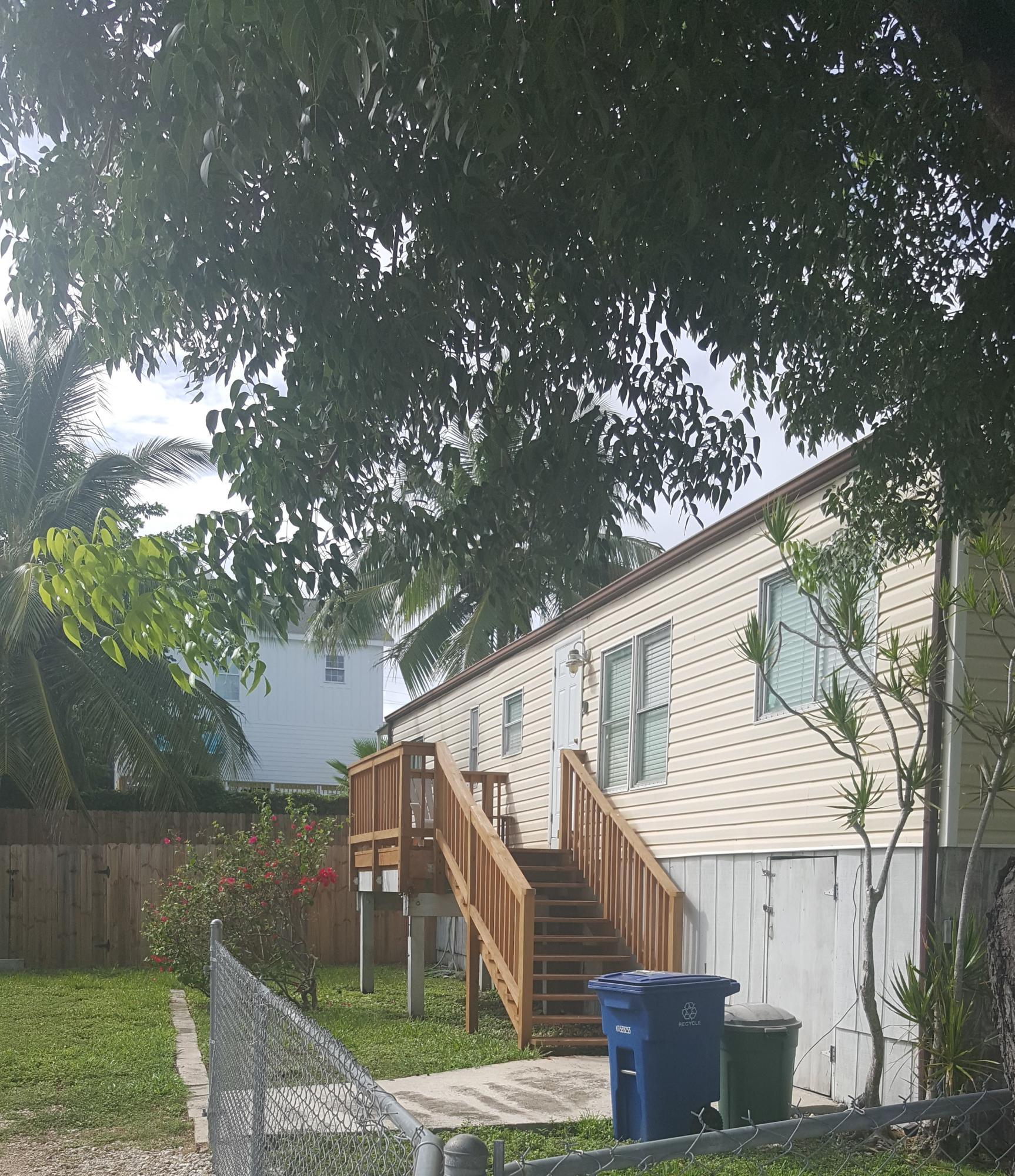 919 Plantation Road Key Largo, FL 33037 - Photo 5 of 8 919 Plantation Front
