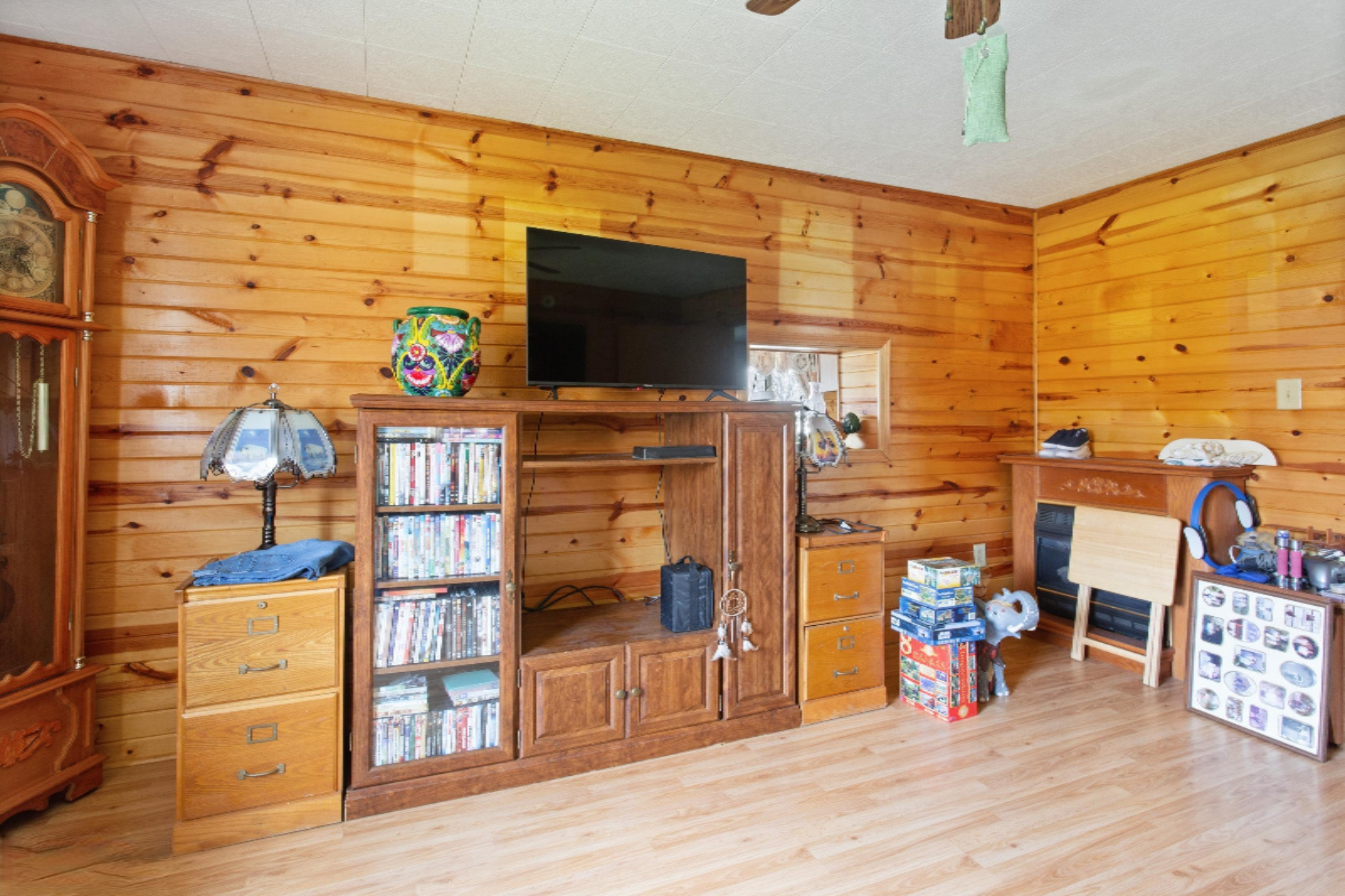 853 Warren Woods Road Galien, MI 49113 - Photo 4 of 16 04_853WarrenWoods_1_LivingRoom_HiRes