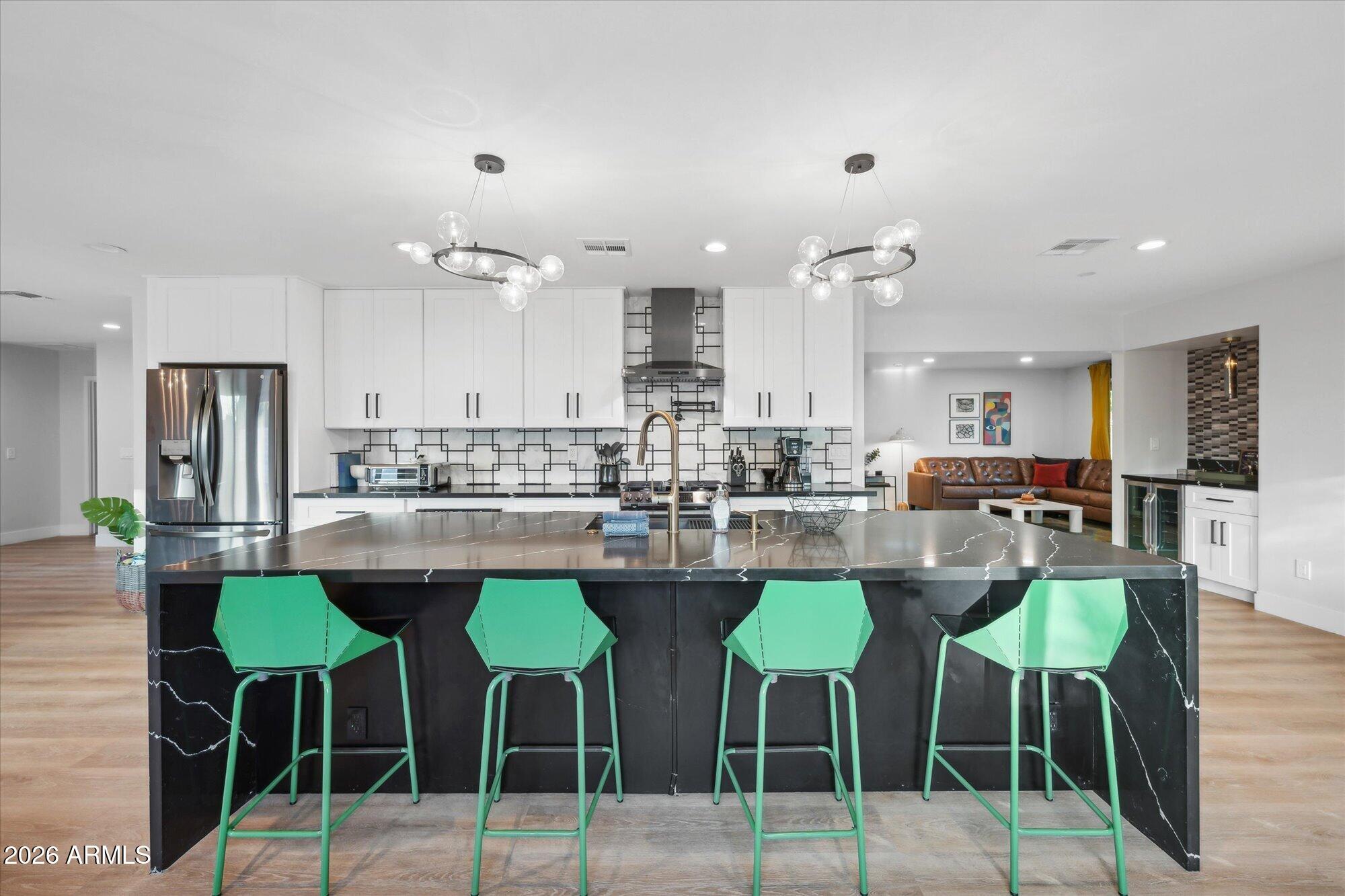 3802 East Piccadilly Road Phoenix, AZ 85018 - Photo 11 of 34