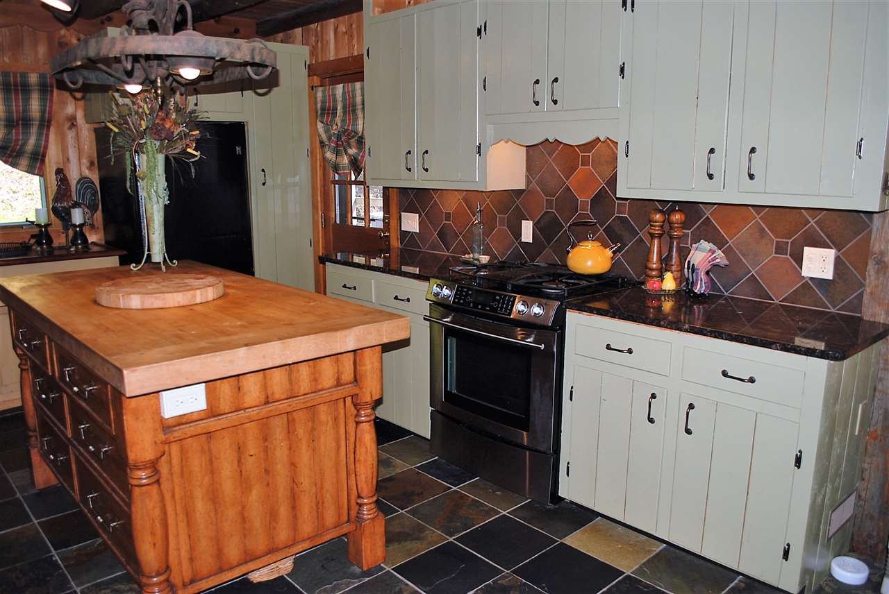 1682 Roxbury Mountain Road Warren, VT 05674 - Photo 7 of 33