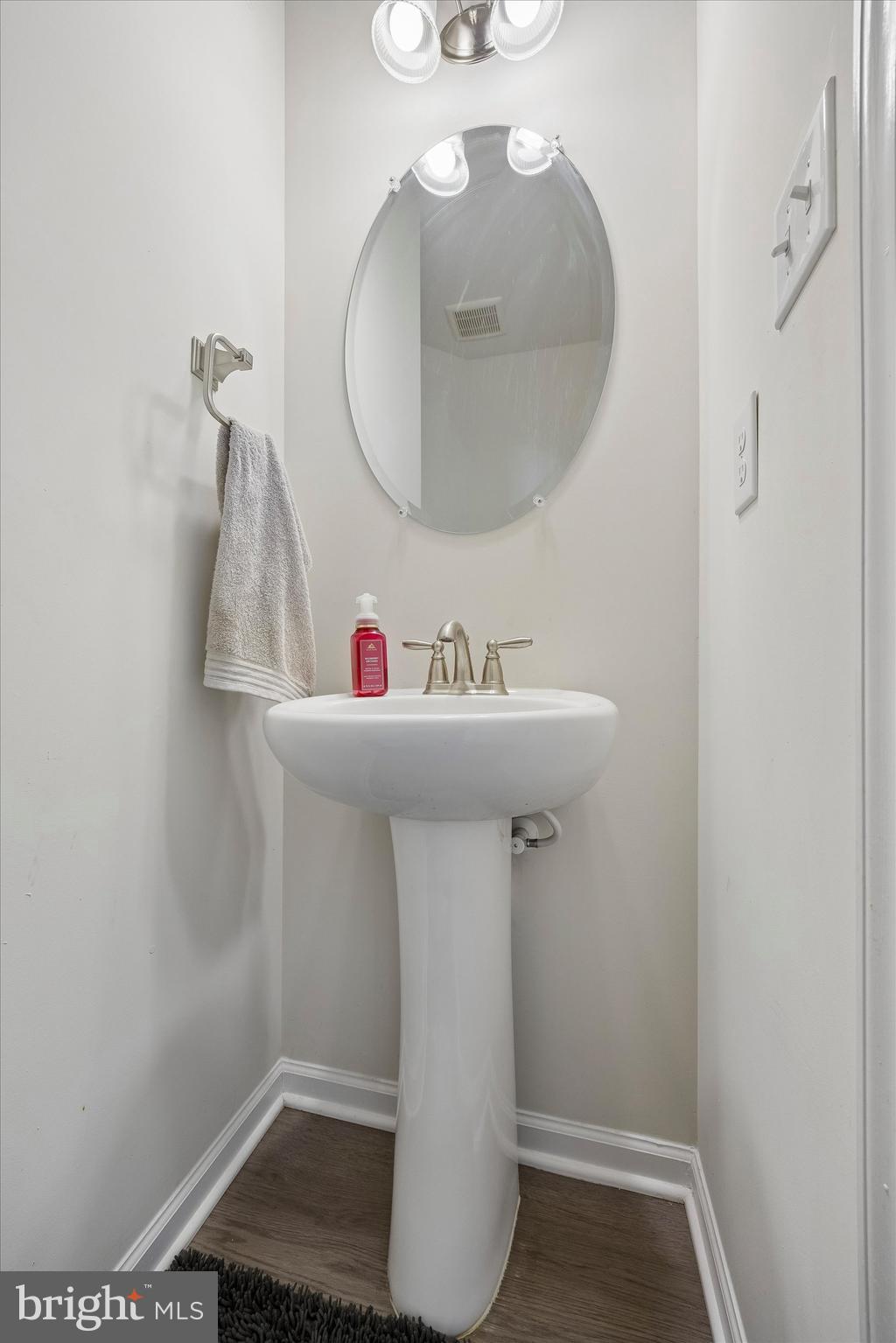 43 Cayuga Way Sicklerville, NJ 08081 - Photo 21 of 38 Half Bath