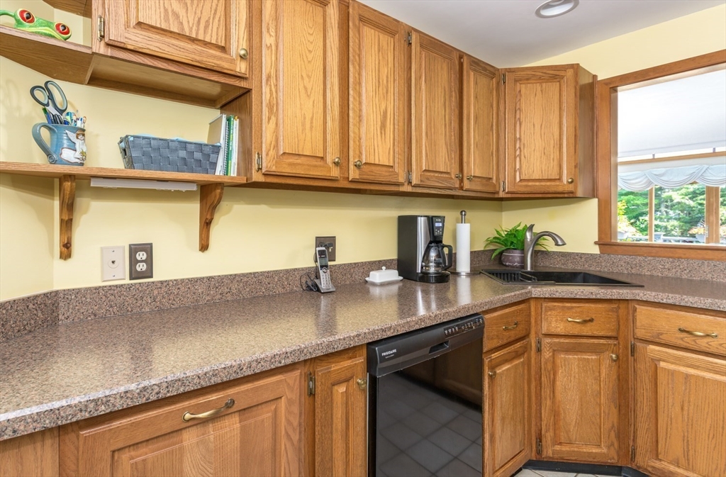 9 Spruce Pond Road, Unit 9 Franklin, MA 02038 - Photo 15 of 42 Gallery Image 15