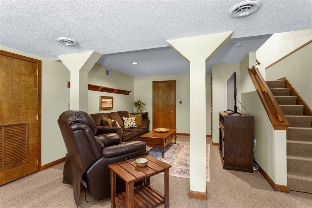 9 Spruce Pond Road, Unit 9 Franklin, MA 02038 - Photo 35 of 42 Gallery Image 35