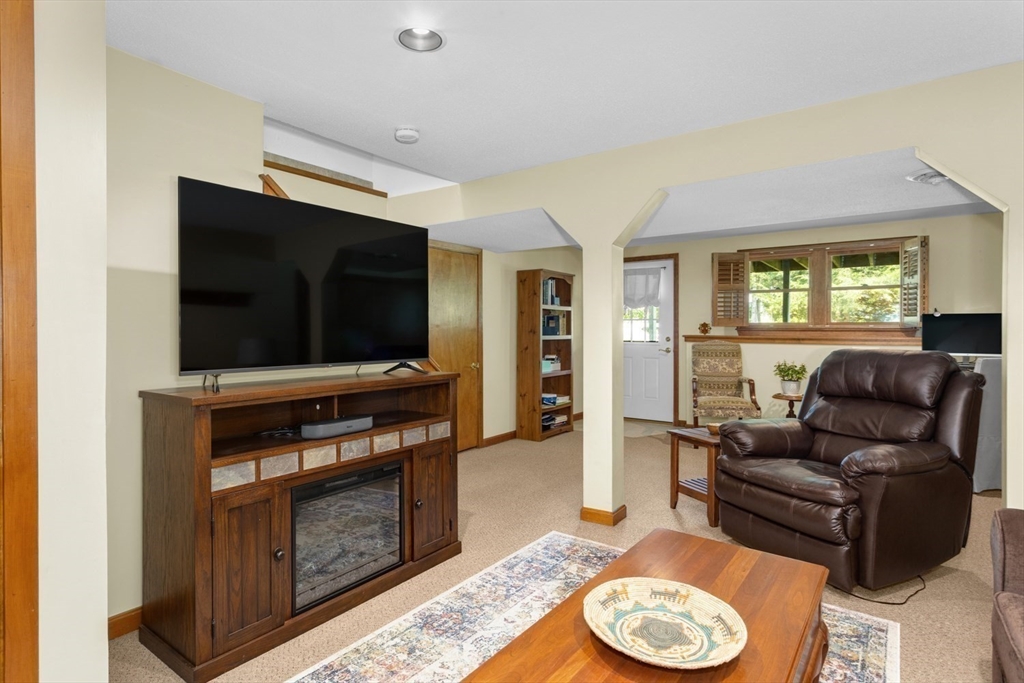 9 Spruce Pond Road, Unit 9 Franklin, MA 02038 - Photo 36 of 42 Gallery Image 36