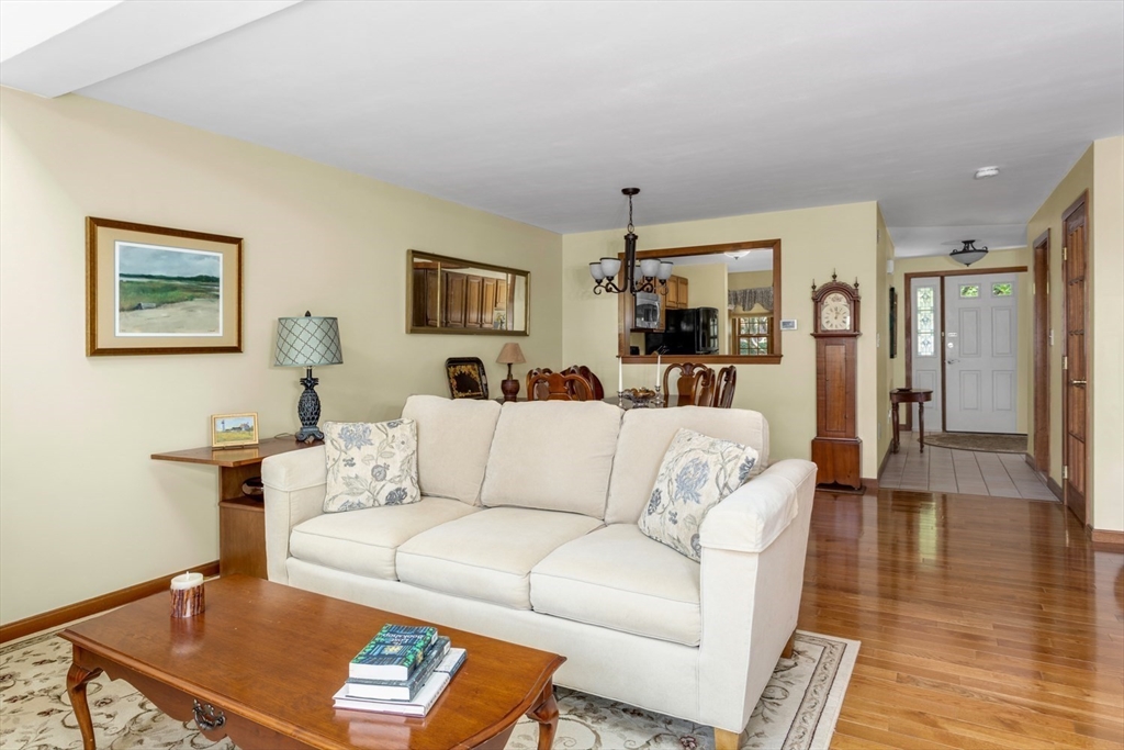9 Spruce Pond Road, Unit 9 Franklin, MA 02038 - Photo 10 of 42 Gallery Image 10