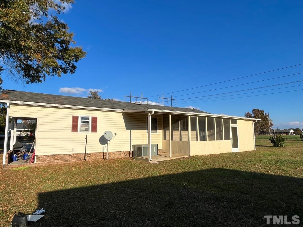 131 Suggs Road Dunn, NC 28334 - Photo 13 of 18 Gallery Image 13