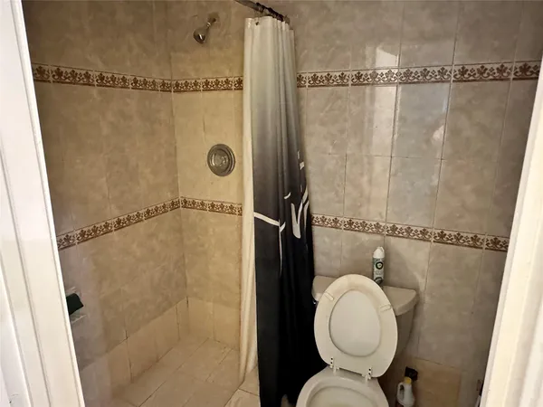 $1,850 | 5900 Northwest 17th Place, Unit 103, Sunrise, FL 33313