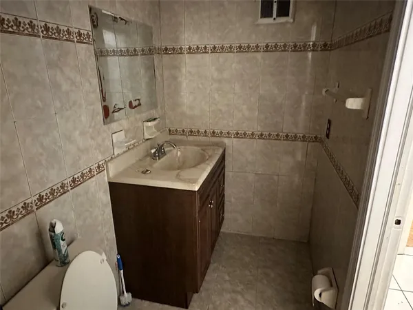 $1,850 | 5900 Northwest 17th Place, Unit 103, Sunrise, FL 33313