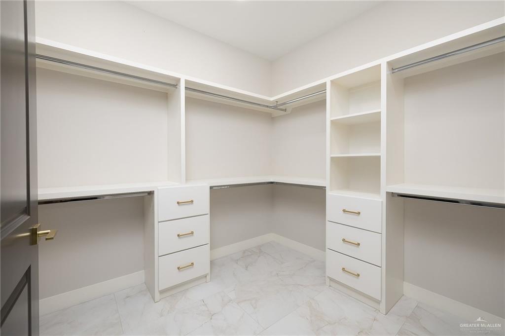 2705 East Solar Drive Mission, TX 78574 - Photo 10 of 16 walk in closet