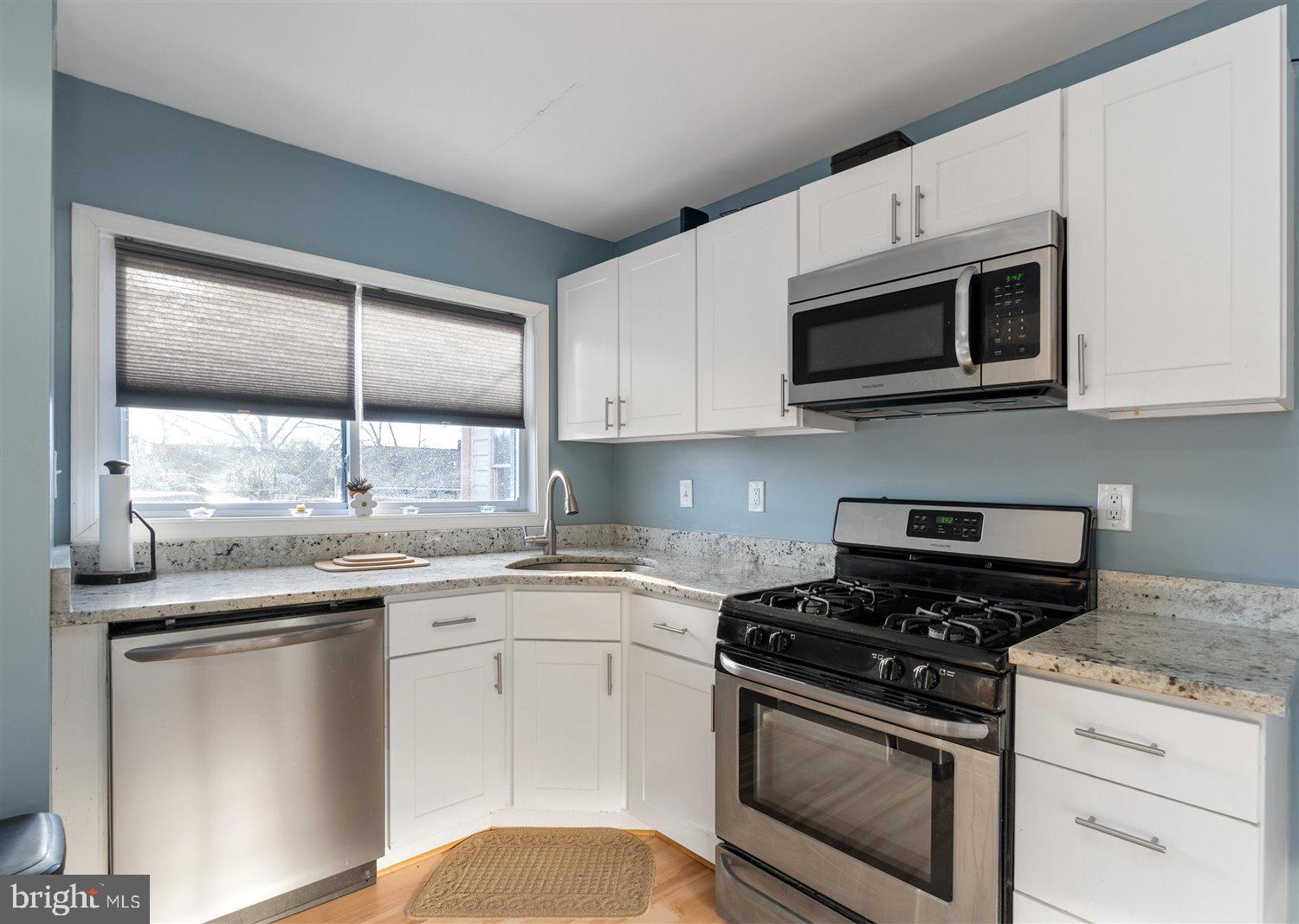 40 South Hawthorne Road Baltimore, MD 21220 - Photo 3 of 34
