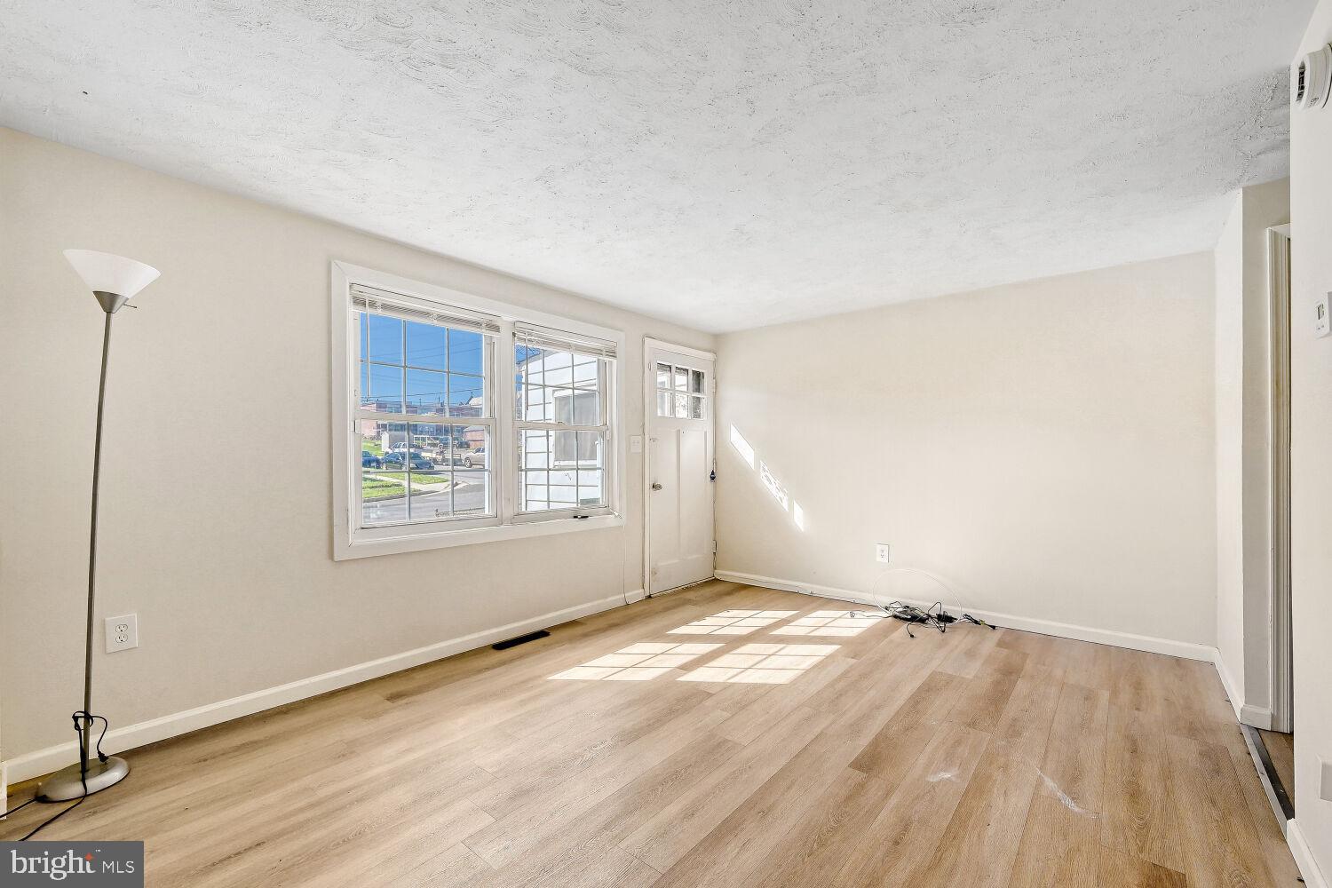 8002 Lansdale Road Baltimore, MD 21224 - Photo 5 of 26