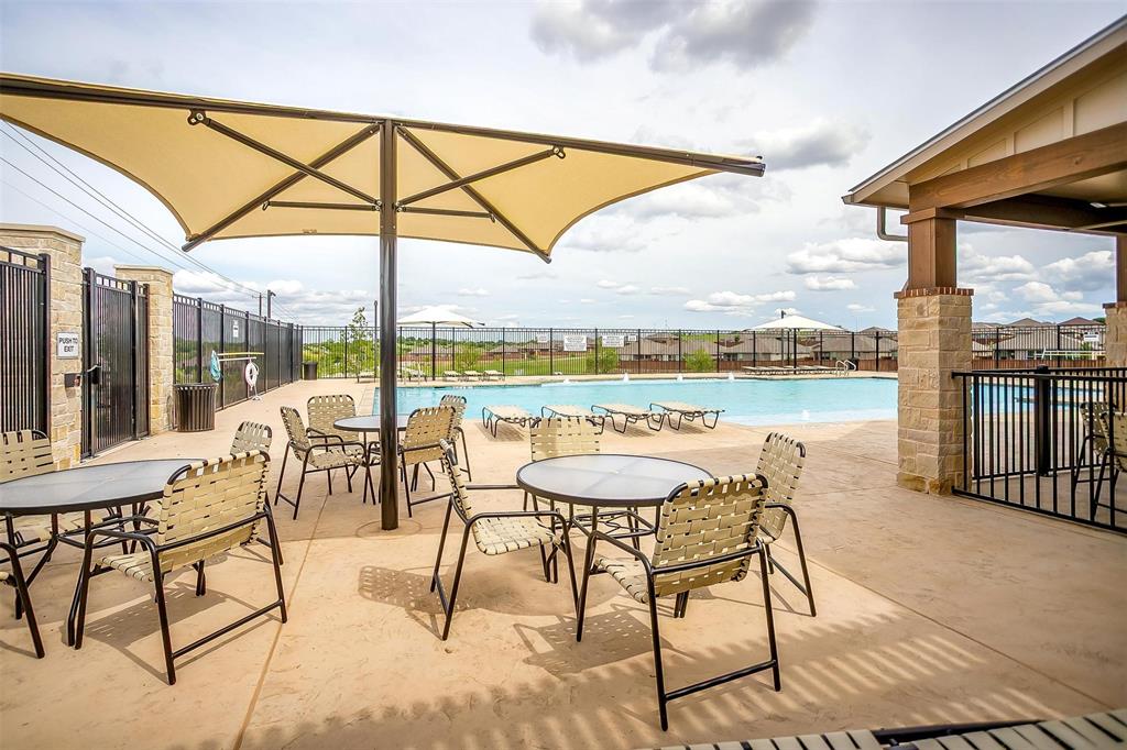 9721 Cherryville Road Fort Worth, TX 76108 - Photo 19 of 23 Sitting area at Pool 1.