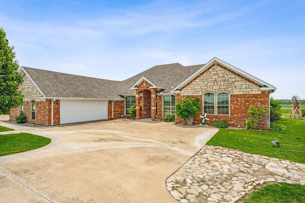 641 Comanche Lake Road Comanche, TX 76442 - Photo 2 of 34