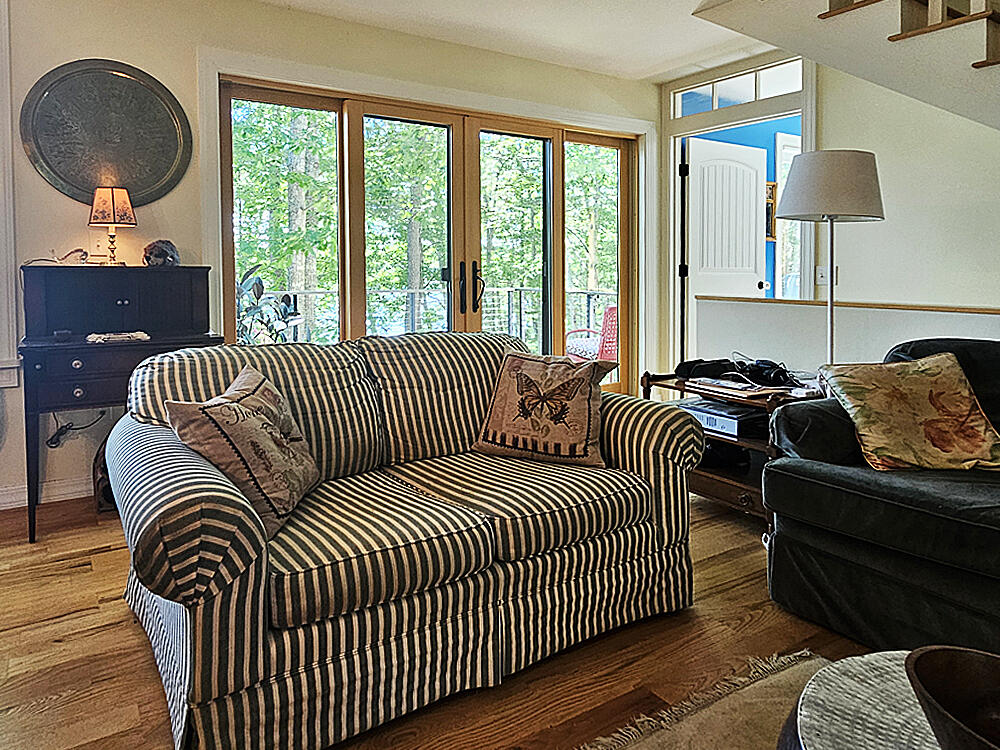 1004 Bremen Road Waldoboro, ME 04572 - Photo 28 of 63 Living Room