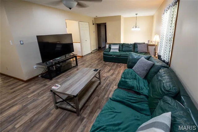 $249,900 | 87 Glendale Drive, Glen Carbon, IL 62034